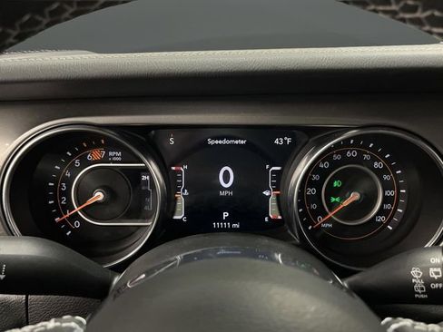 Used 2023 Jeep Wrangler Sahara w/ Safety Group image 17