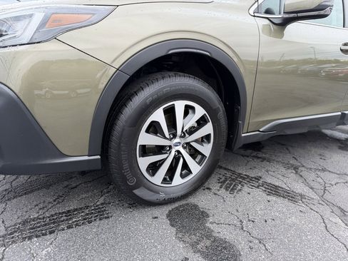 Used 2020 Subaru Outback Premium image 11