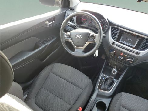 Used 2020 Hyundai Accent SE FWD image 11
