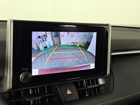 Used 2025 Toyota RAV4 XLE image 18
