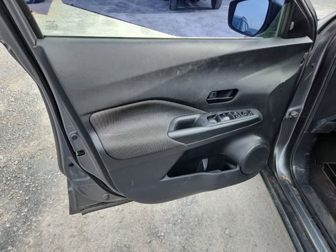 Used 2020 Nissan Kicks S image 16