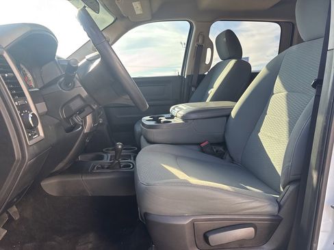 Used 2018 RAM 2500 Tradesman w/ Chrome Appearance Group image 7