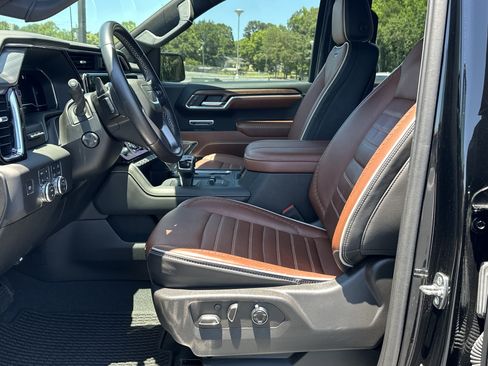 Used 2023 GMC Sierra 1500 Denali Ultimate AWD/4WD image 9