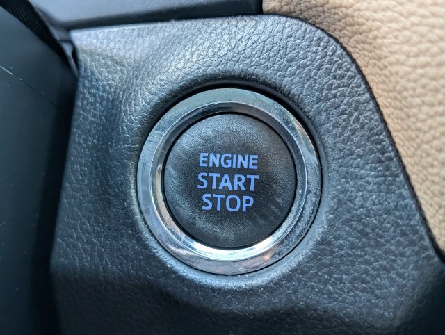 Used 2021 Toyota RAV4 XLE FWD image 20