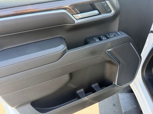 Used 2023 Chevrolet Silverado 1500 LT image 11