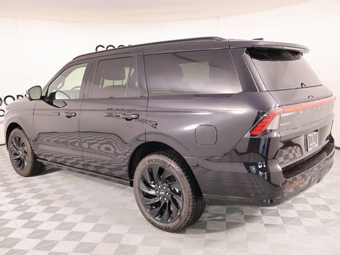 New 2025 Lincoln Navigator Reserve w/ Jet Appearance Package image 25