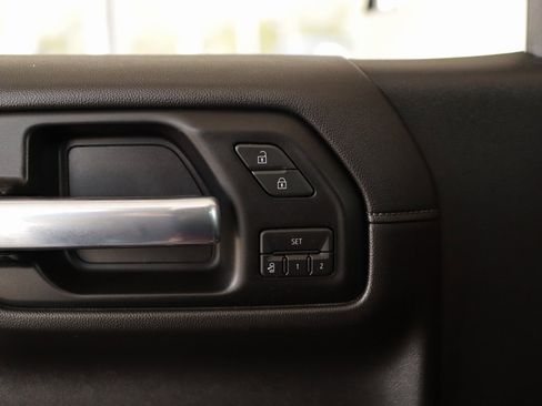 Used 2019 GMC Sierra 1500 SLT w/ SLT Premium Package image 26