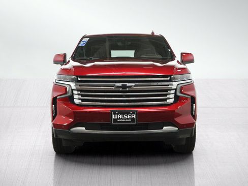 Used 2021 Chevrolet Suburban High Country w/ Premium Package AWD/4WD image 8