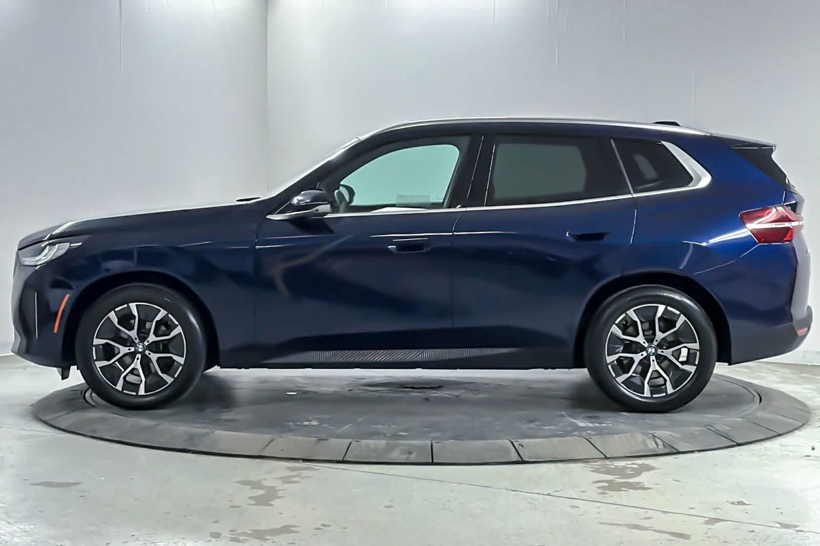 Used 2026 BMW X3 xDrive30i w/ Premium Package AWD/4WD image 5