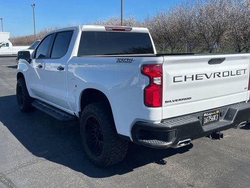 Used 2021 Chevrolet Silverado 1500 LT Trail Boss w/ Bed Protection Package image 8