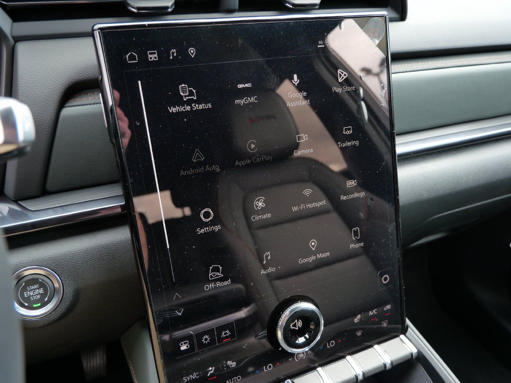New 2027 GMC Terrain AT4 w/ Technology Package II AWD/4WD image 19