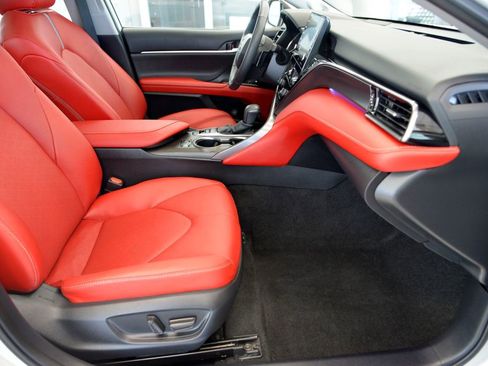 Used 2024 Toyota Camry XSE w/ Navigation Package FWD image 31