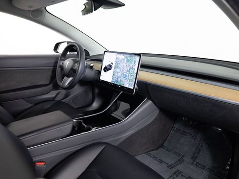 Used 2019 Tesla Model 3 Long Range image 23