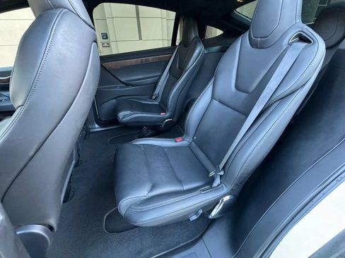 Used 2020 Tesla Model X Long Range AWD/4WD image 9