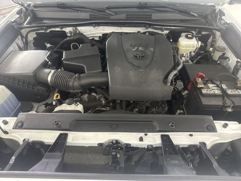 Used 2021 Toyota Tacoma TRD Pro AWD/4WD image 28