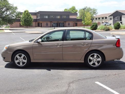 Used 2007 Chevrolet Malibu LTZ FWD image 9