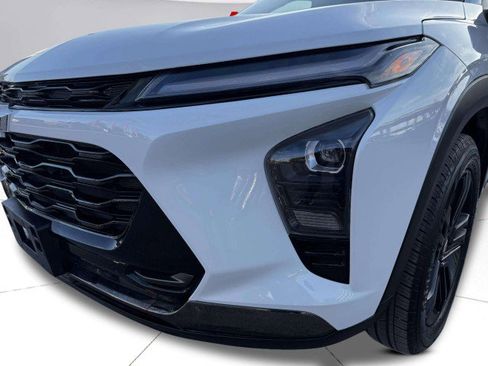 Used 2024 Chevrolet Trax ACTIV w/ Driver Confidence Package image 10