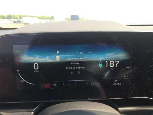 Used 2023 Kia Niro Wave w/ Wave Preserve Package FWD image 6