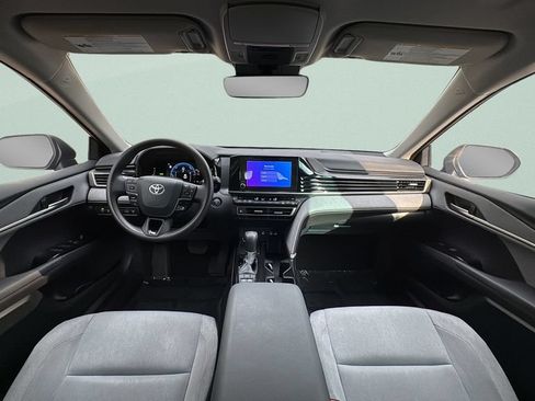 Used 2025 Toyota Camry LE w/ Convenience Package FWD image 14