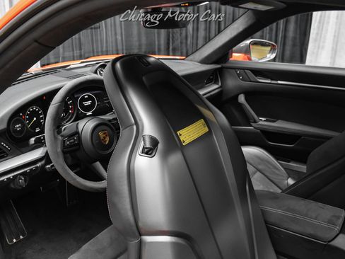 Used 2022 Porsche 911 GT3 image 25