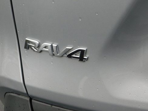 Used 2024 Toyota RAV4 XLE image 6