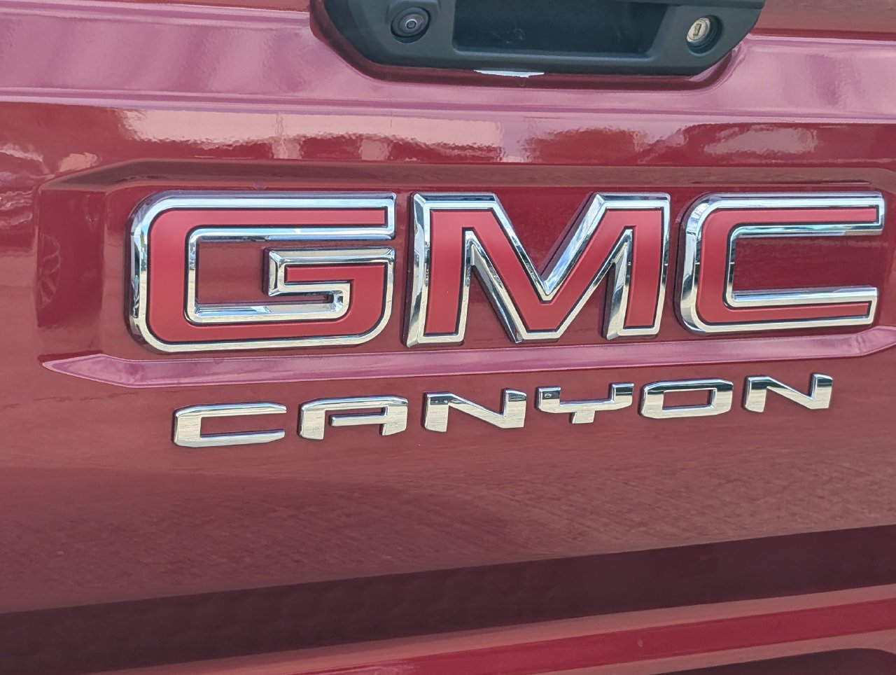 Used 2026 GMC Canyon Elevation w/ Convenience Package RWD image 8