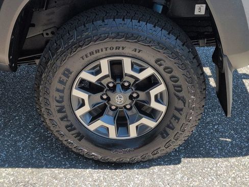 Used 2023 Toyota Tacoma TRD Off-Road AWD/4WD image 27