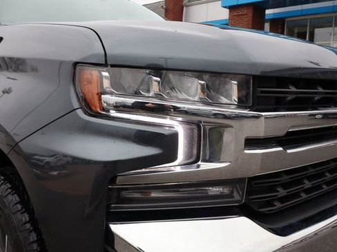 Used 2021 Chevrolet Silverado 1500 LT w/ Convenience Package II image 4