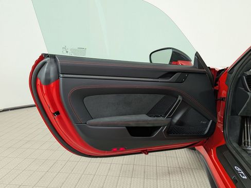 New 2026 Porsche 911 GT3 RWD image 13