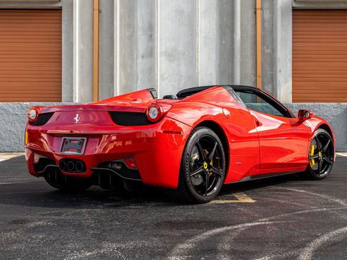 Used 2013 Ferrari 458 Spider RWD image 29