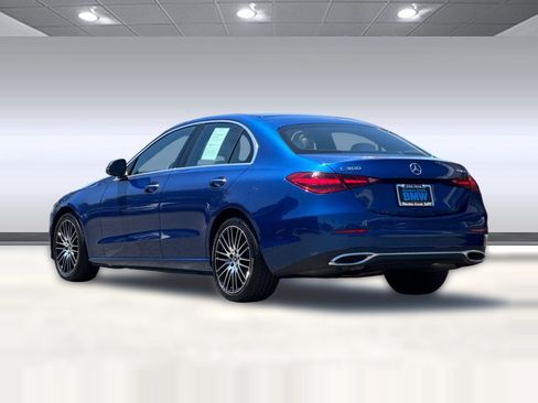 Used 2025 Mercedes-Benz C 300 4MATIC Sedan image 3