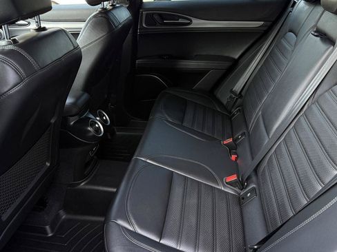 Used 2022 Alfa Romeo Stelvio Veloce AWD/4WD image 31