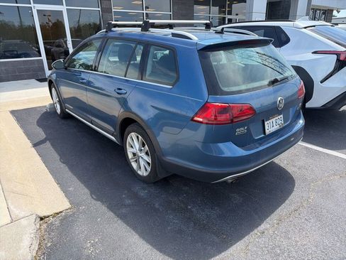 Used 2017 Volkswagen Golf Alltrack SEL image 4
