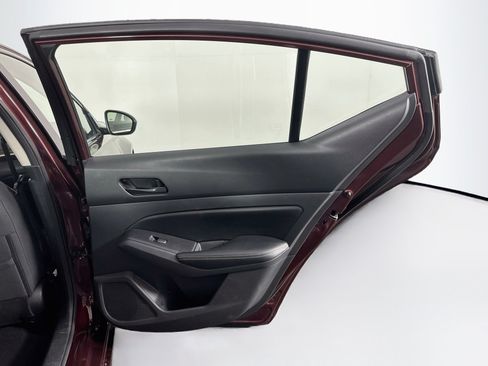 Used 2025 Nissan Altima 2.5 SV FWD image 27