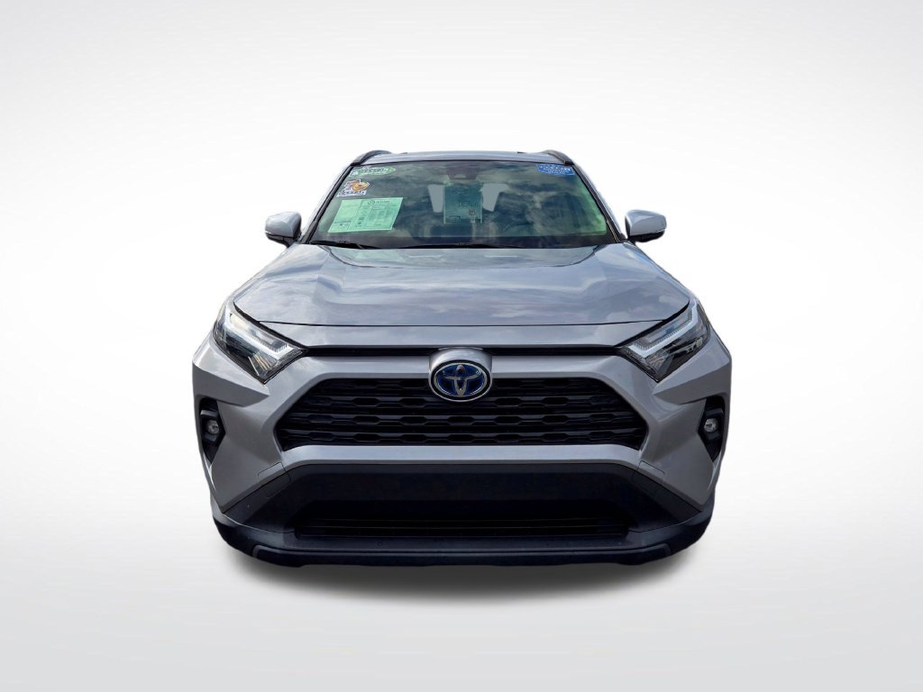 Used 2022 Toyota RAV4 XLE Premium AWD/4WD image 2
