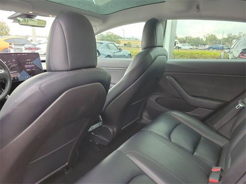 Used 2019 Tesla Model 3 Mid Range image 10