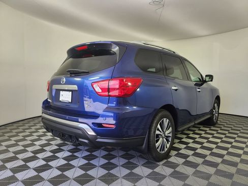 Used 2020 Nissan Pathfinder SL AWD/4WD image 5