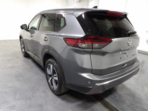 Used 2026 Nissan Rogue SL AWD/4WD image 7