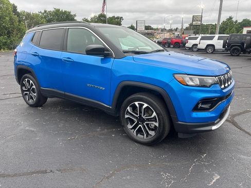 Used 2023 Jeep Compass Limited AWD/4WD image 6