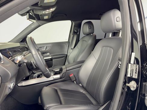 Used 2021 Mercedes-Benz GLB 250 image 5