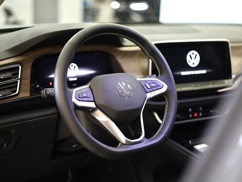 New 2026 Volkswagen Atlas SE image 12