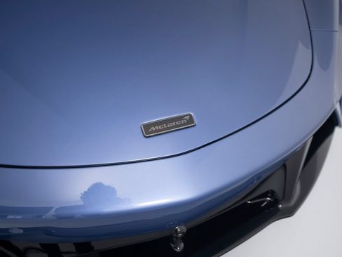 Used 2026 McLaren Artura Spider RWD image 31