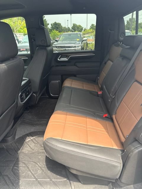Used 2025 Chevrolet Silverado 3500 High Country w/ High Country Premium Package AWD/4WD image 18