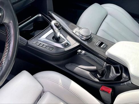 Used 2020 BMW M4 Convertible w/ Competition Package image 20