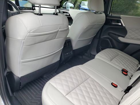 Used 2024 Mitsubishi Outlander SEL FWD image 22