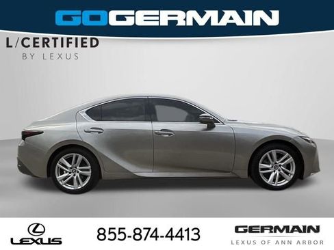 Used 2022 Lexus IS 300 AWD w/ Comfort Package image 9