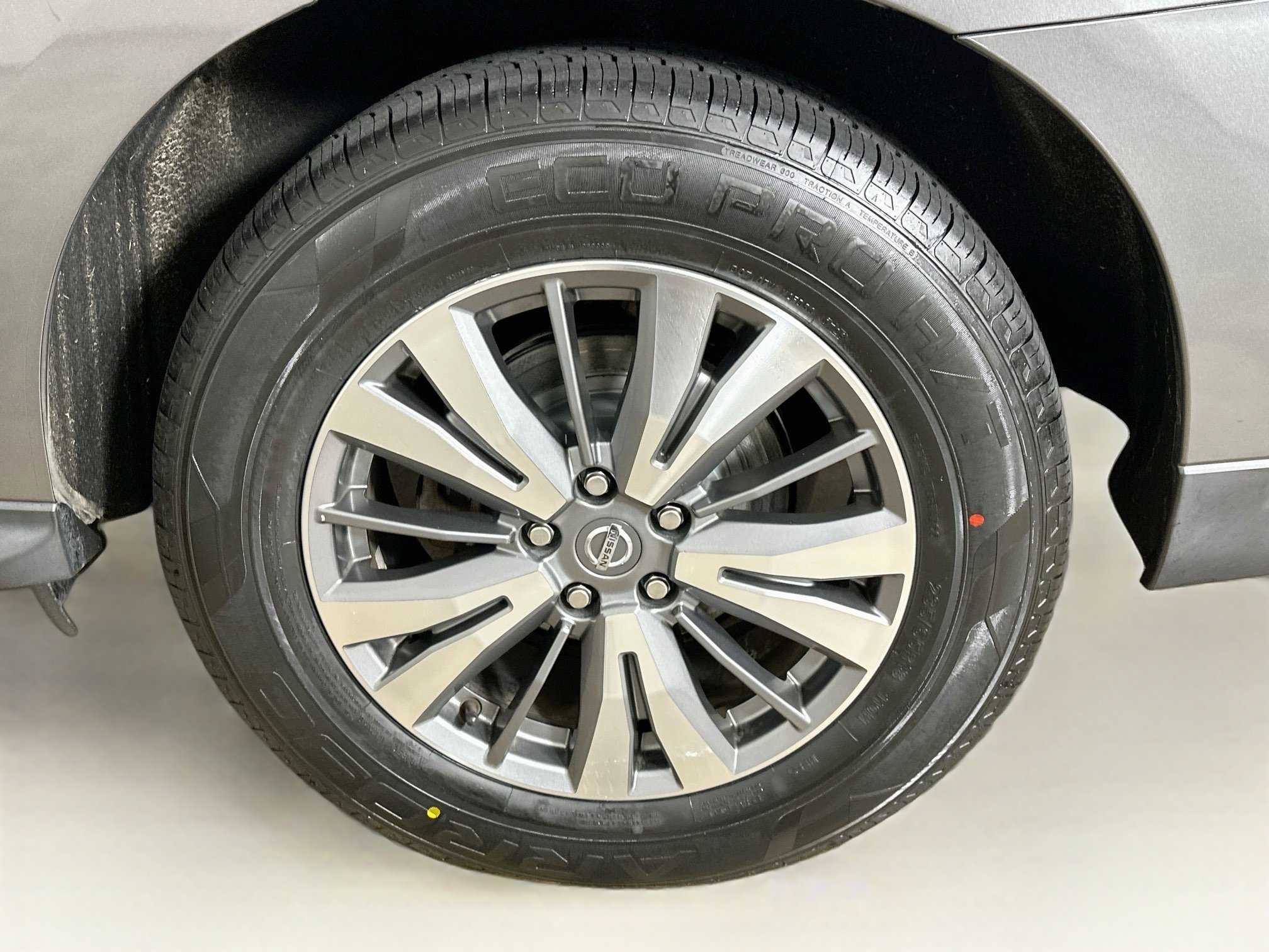 Used 2020 Nissan Pathfinder SL AWD/4WD image 11