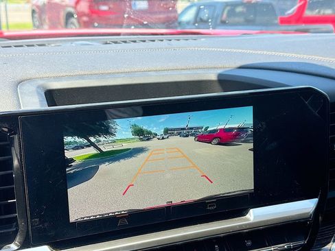 Used 2022 GMC Sierra 1500 Elevation RWD image 17