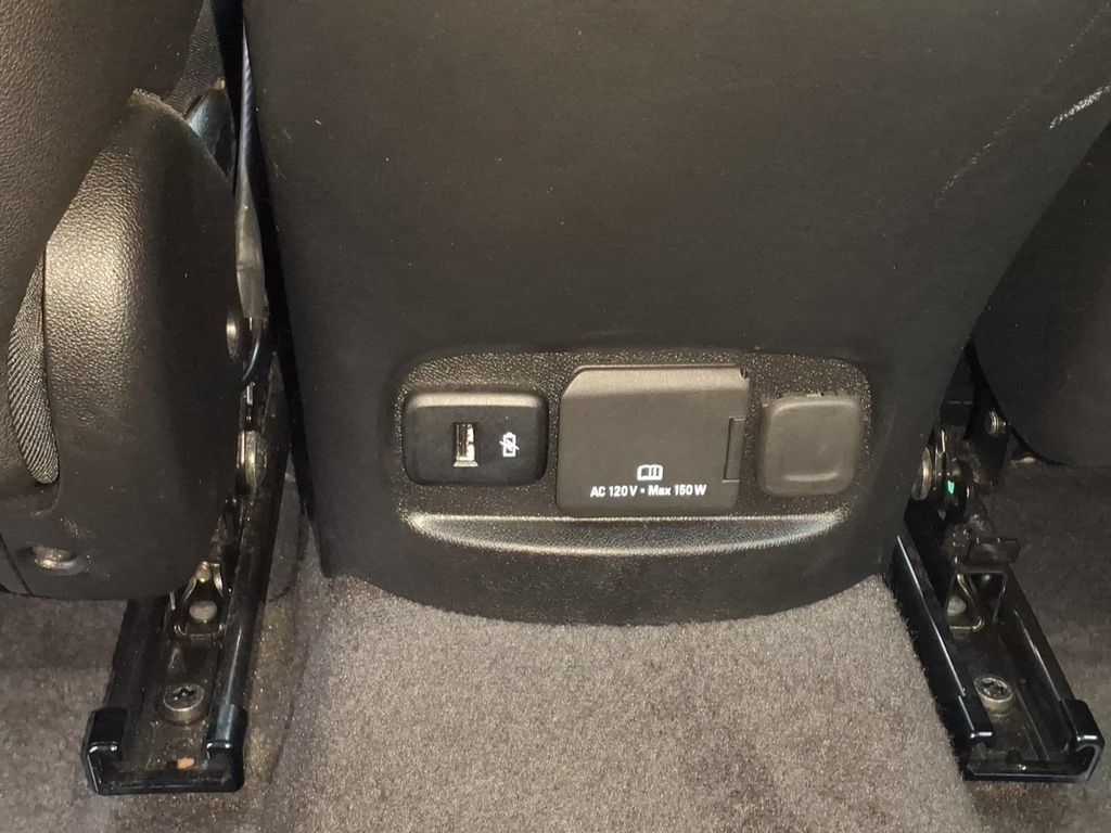 Used 2024 Chevrolet Malibu LT FWD image 9