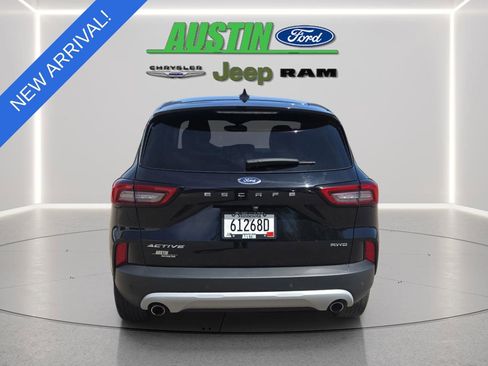 Used 2023 Ford Escape Active w/ Tech Pack #2 AWD/4WD image 4